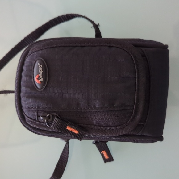 Nikon Coolpix S3100 14.0 MP 5x Zoom Digital Camera Silver Video Record with Case - Picture 7 of 8